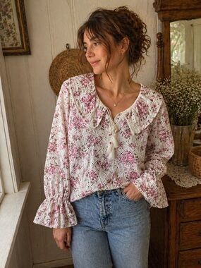 Anthropologie Floral Cottagecore Blouse Ruffle Collar Eyelet Top Size M Coquette